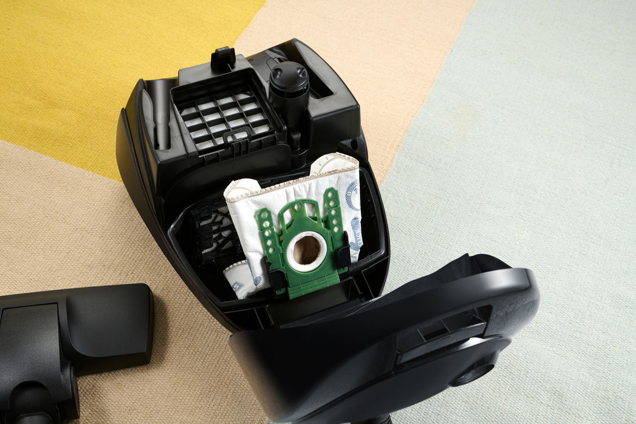 Swirl EcoPor Staubsaugerbeutel eingesetzt in einem Staubsauger